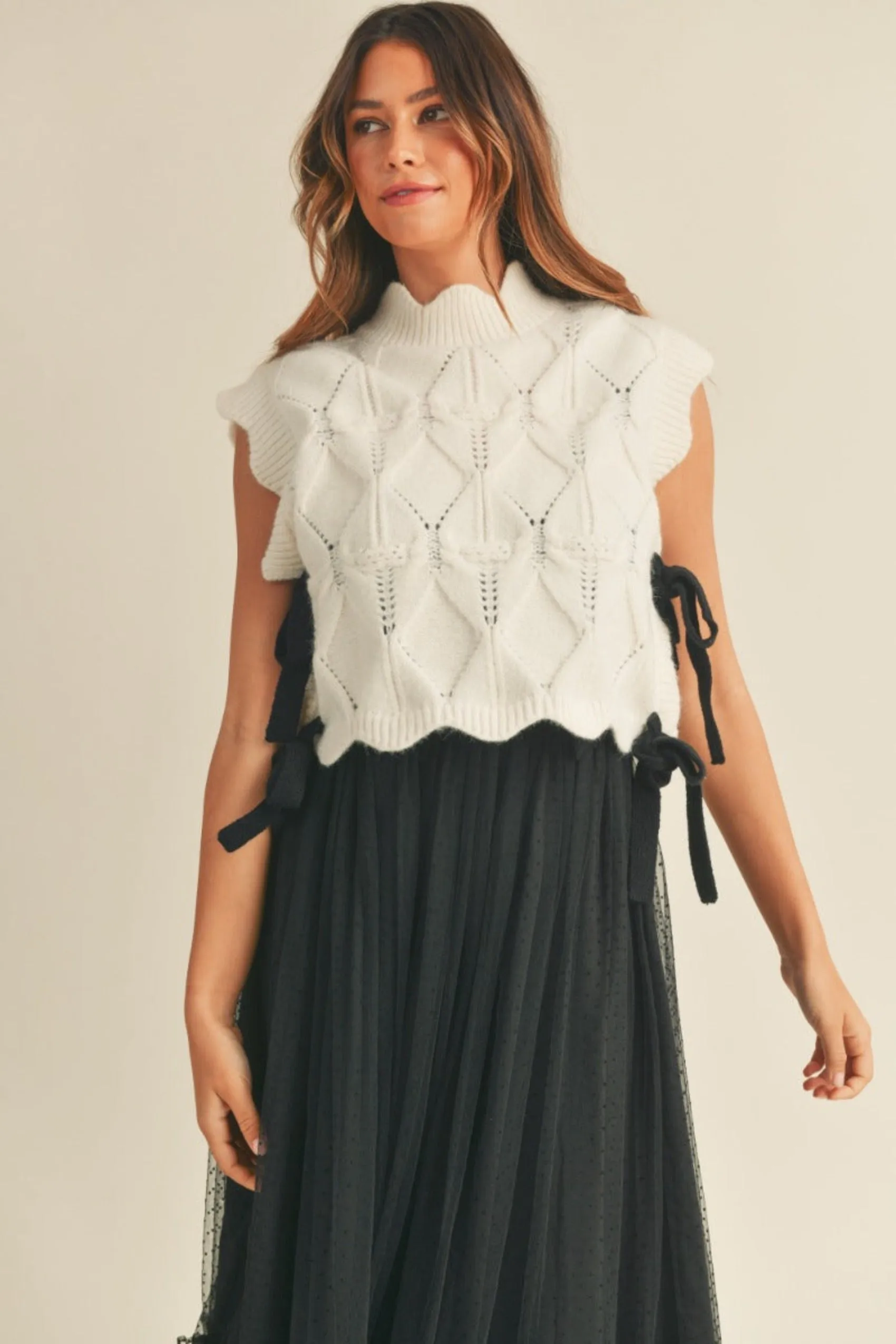Adeline Scalloped Knit Sweater Vest - Cream/Black