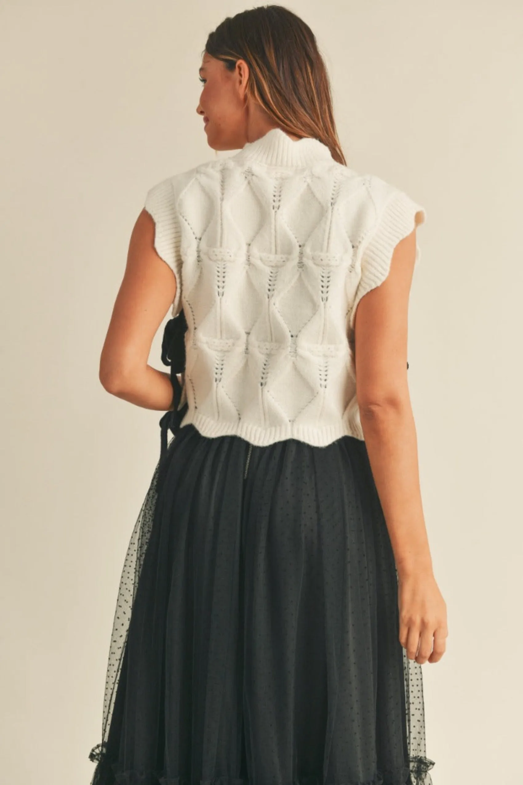 Adeline Scalloped Knit Sweater Vest - Cream/Black