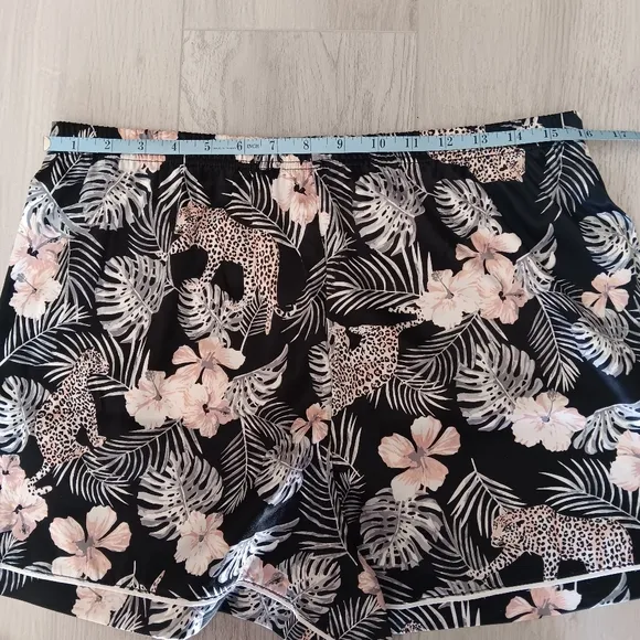 BCBGMAXAZRIA Pajama Set Cami Shorts Floral Tropical Palm Black Pink White Large