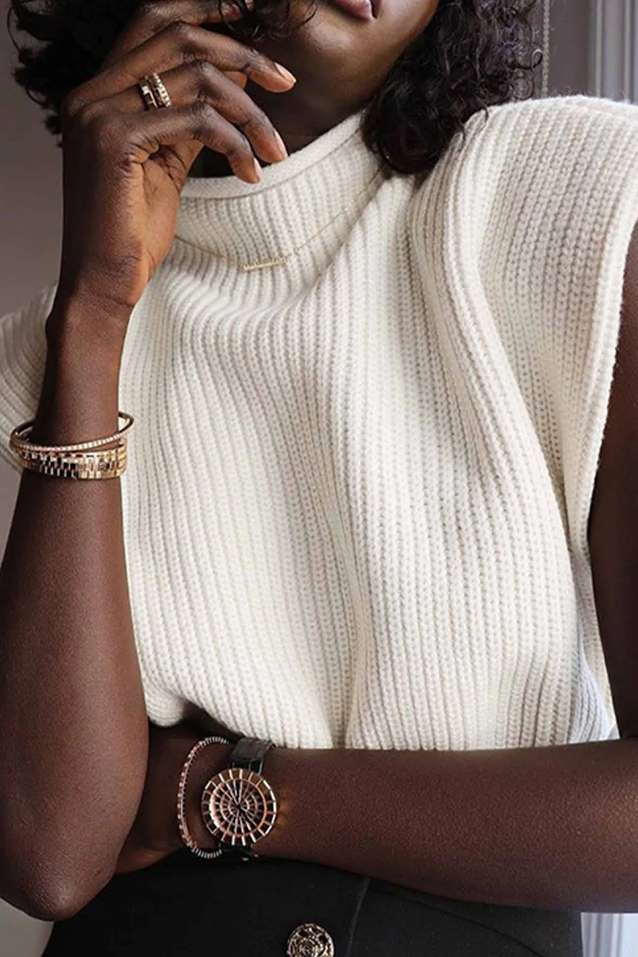 BerryBetty - Solid Mock Neck Sleeveless Sweater