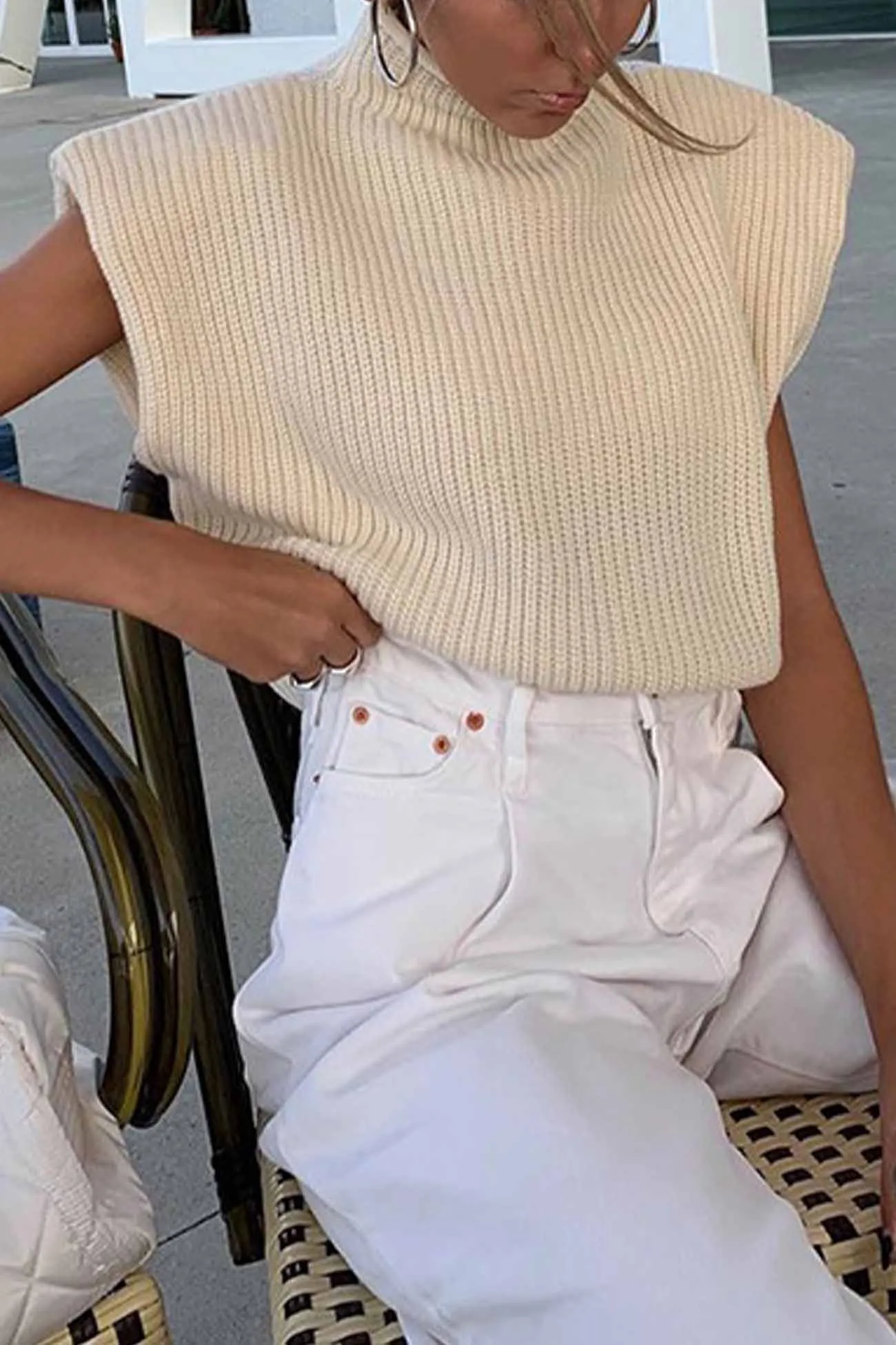 BerryBetty - Solid Mock Neck Sleeveless Sweater