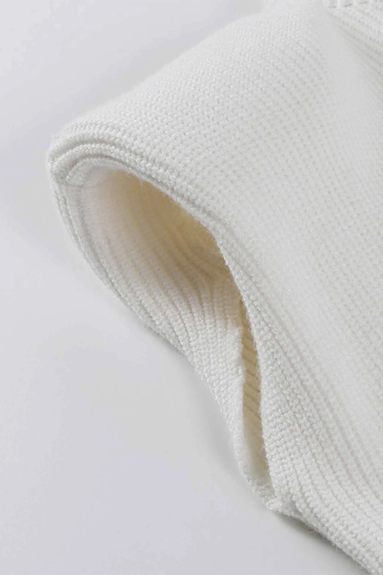 BerryBetty - Solid Mock Neck Sleeveless Sweater