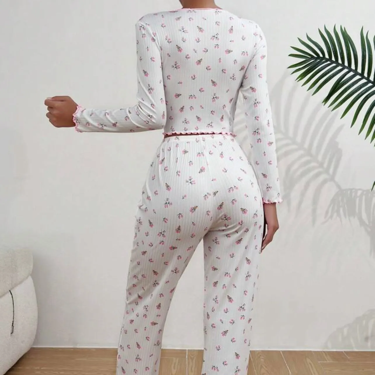 Carrie Floral Knitted Long Sleeve Pajamas - White