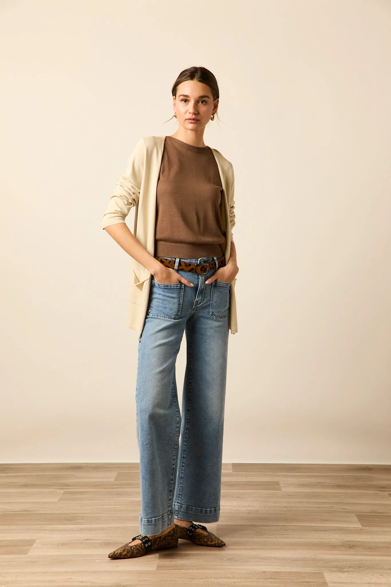 Chaqueta corta punto beige