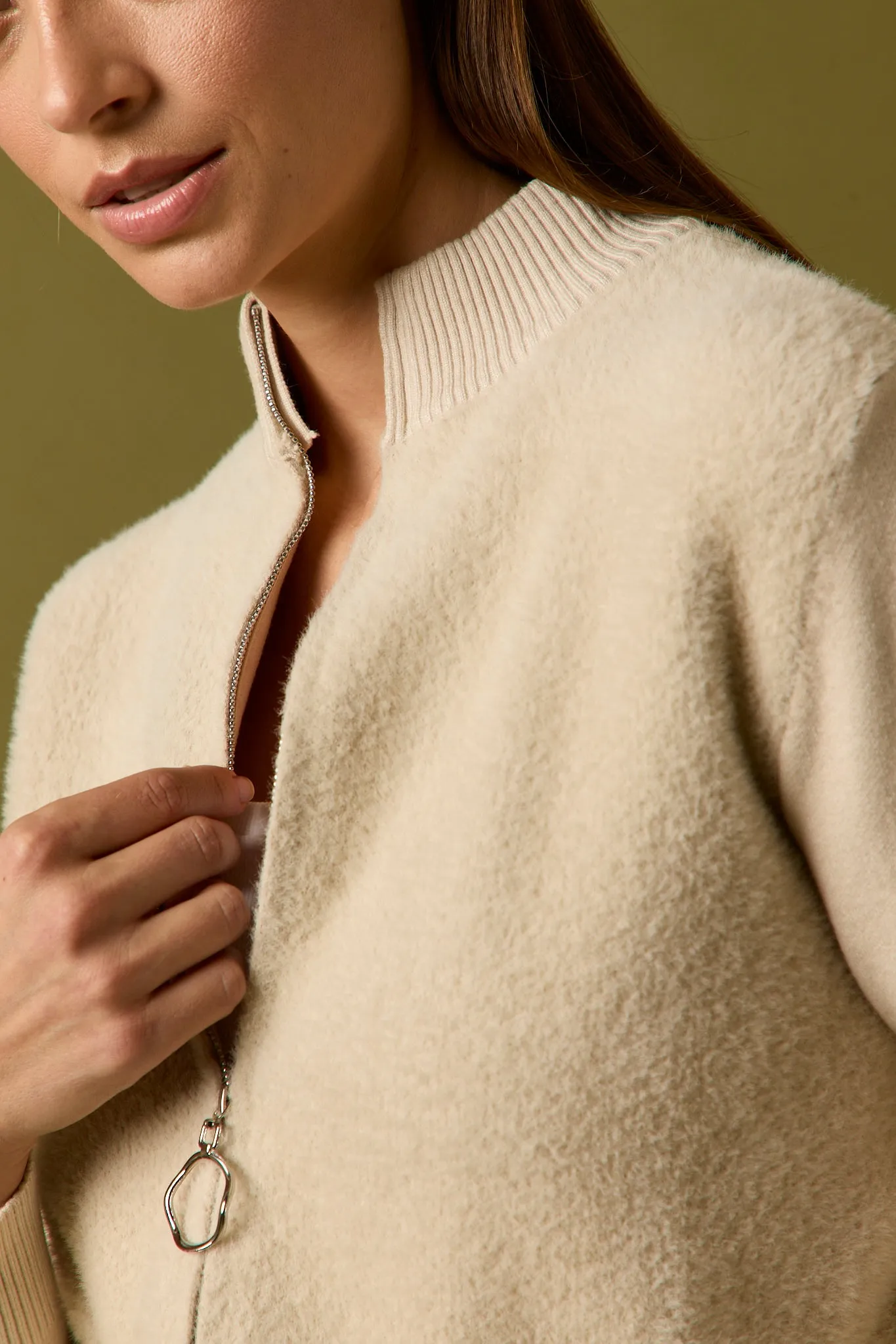 Chaqueta entallada combinada pelito beige
