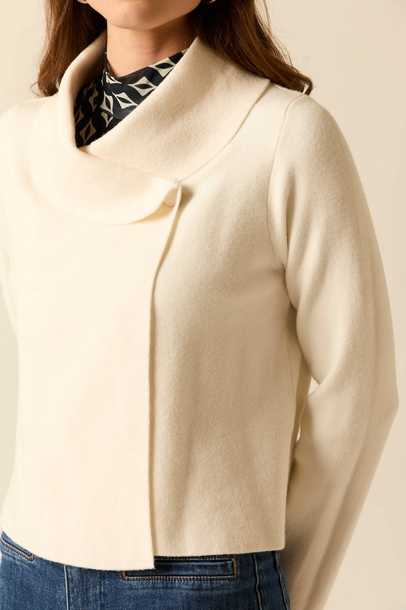 Chaqueta estilo capa cruzado blanco