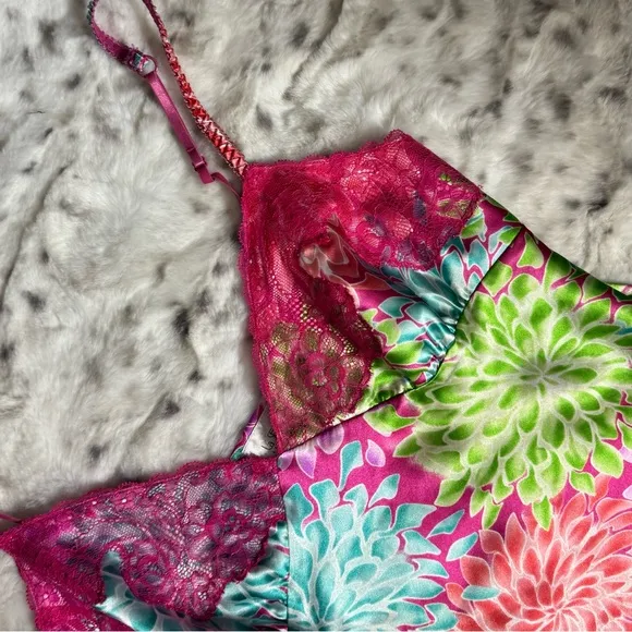 La senza 2 piece set tank top and shorts pajamas lounge fireworks floral shiny
