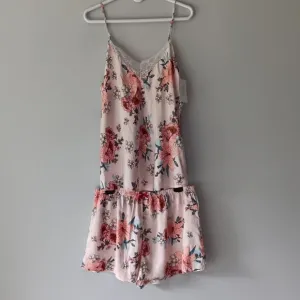 NEW Flora Nikrooz Cami Short Pajama Set Lace Pink Blue White Sexy Floral Large