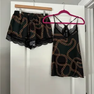 NWT Plush Pajamas Short Two Piece Set in Size Small