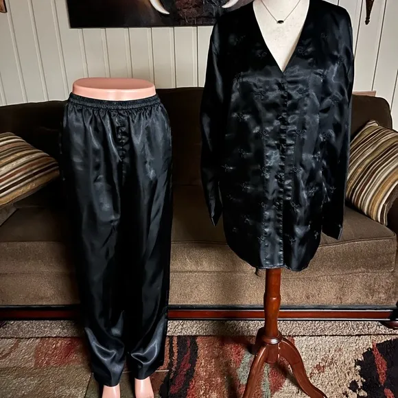 Private Luxuries • Medium • Black • Floral • Embroidery • Satin •  Pajamas Set