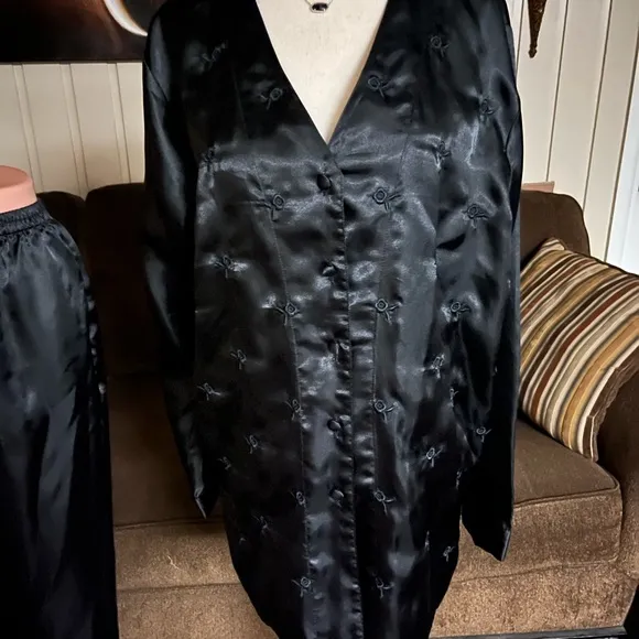 Private Luxuries • Medium • Black • Floral • Embroidery • Satin •  Pajamas Set