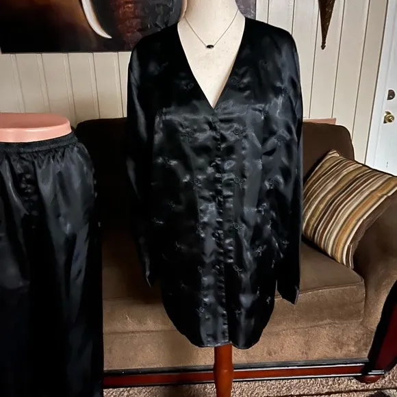 Private Luxuries • Medium • Black • Floral • Embroidery • Satin •  Pajamas Set