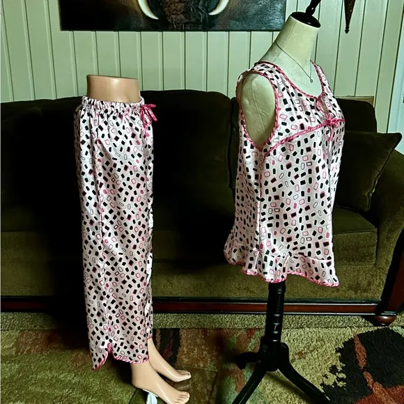 Robert Louis • Pink/Black • Block Print • Large • Satin • Pajamas Set
