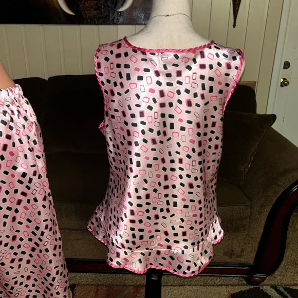 Robert Louis • Pink/Black • Block Print • Large • Satin • Pajamas Set