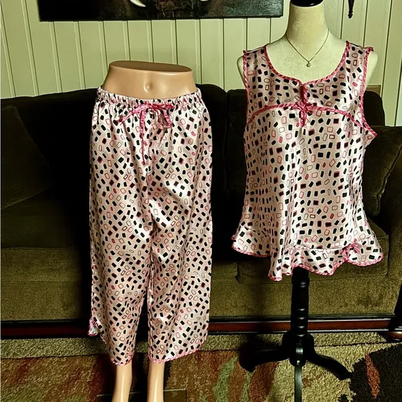 Robert Louis • Pink/Black • Block Print • Large • Satin • Pajamas Set