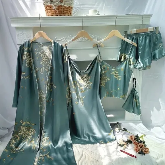 Satin Pajama Lingerie Set of 4 Pieces Robe Slip Cami Top Shorts SZ M✨🔥🔥🔥