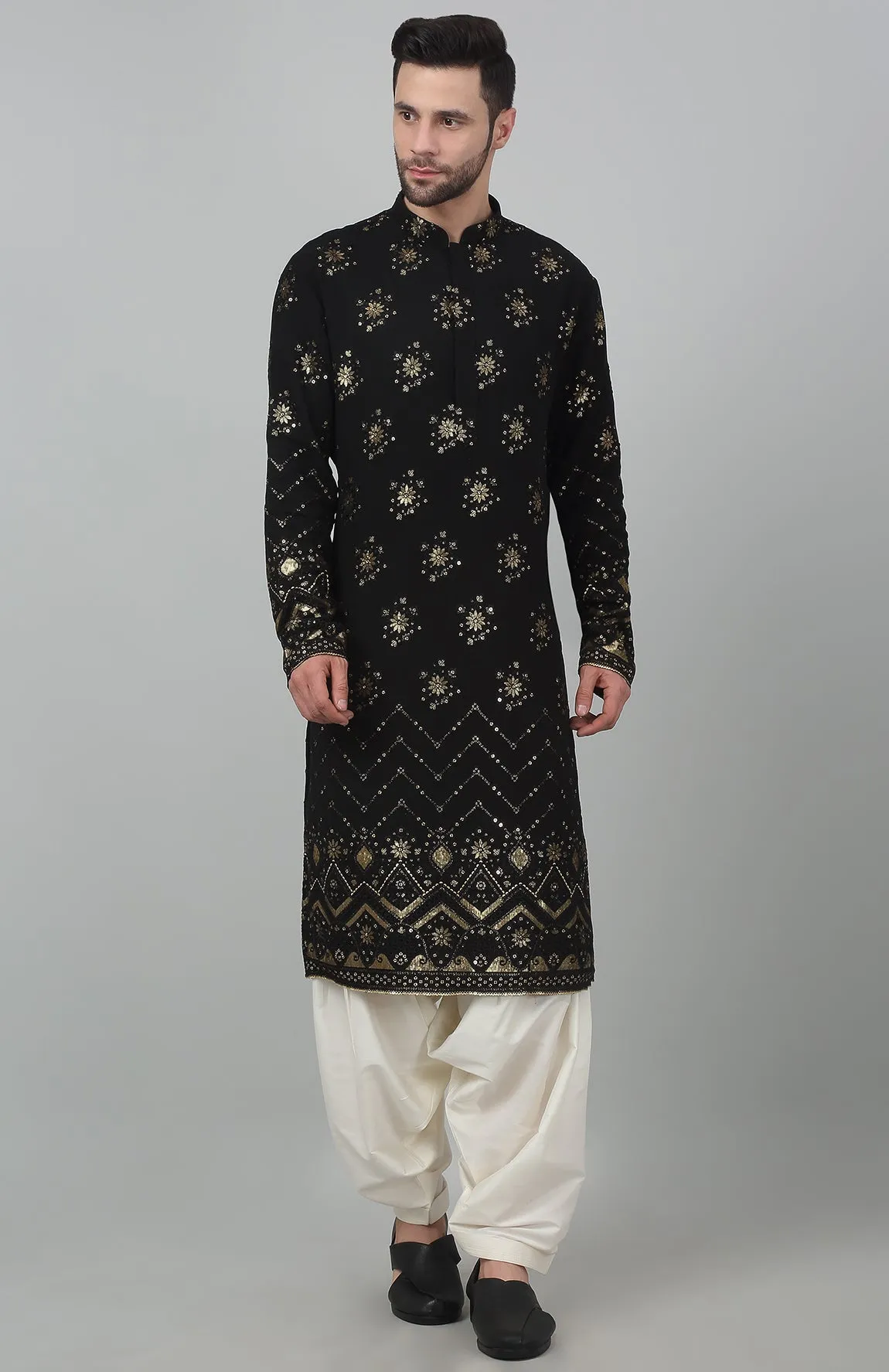 Sitaara Jahan Embroidered Kurta Patiala Set - Rent