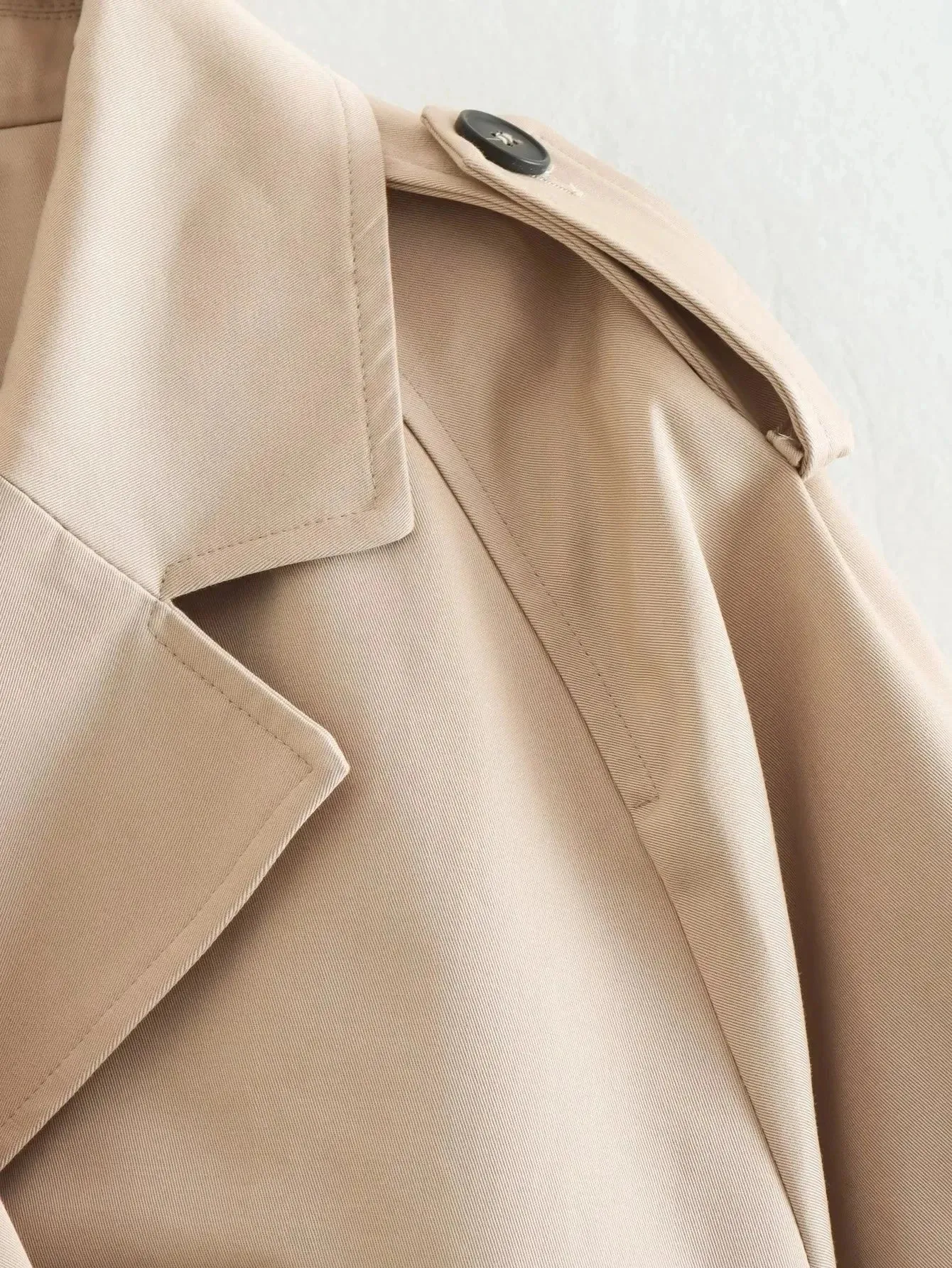 Stylish Beige Cropped Trench Coat for Ladies