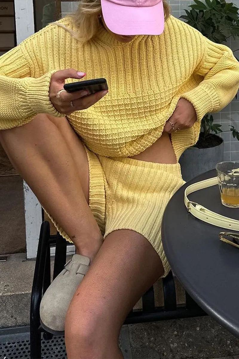 UR3339 Sweater and Knit Shorts Set