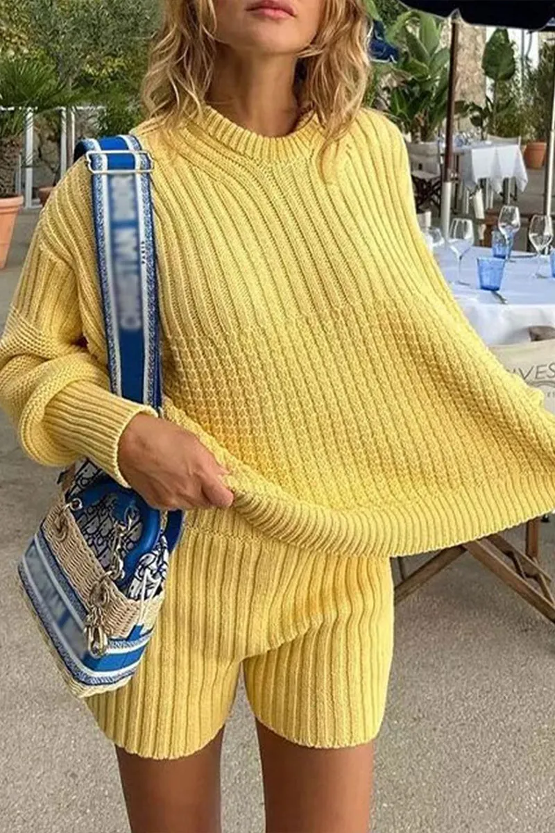 UR3339 Sweater and Knit Shorts Set