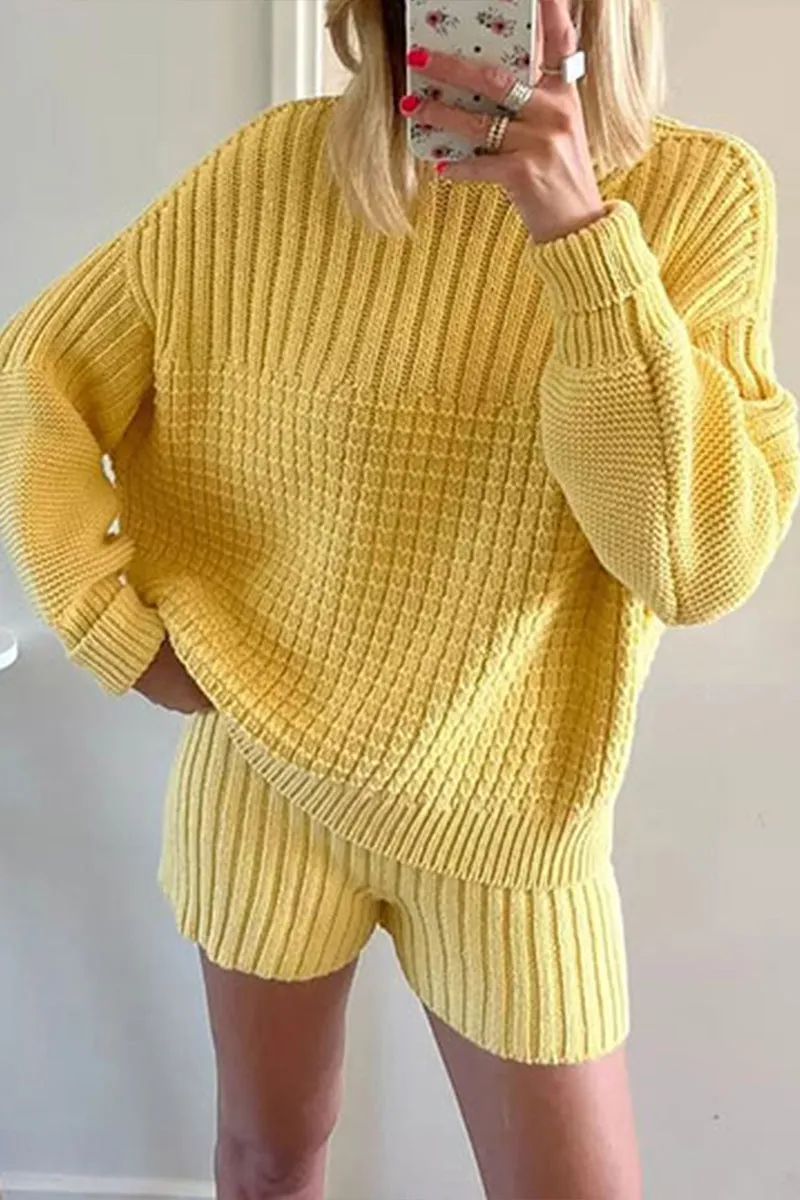 UR3339 Sweater and Knit Shorts Set