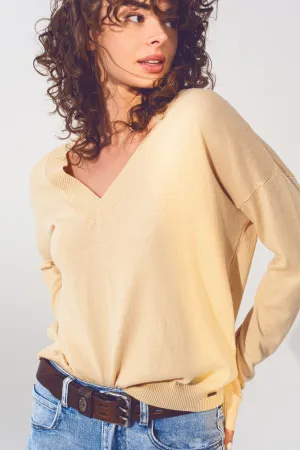 v neck fine knit sweater in beige
