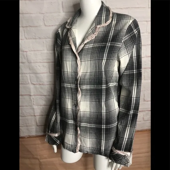 Victoria’s Secret 2 woman pajamas top size M