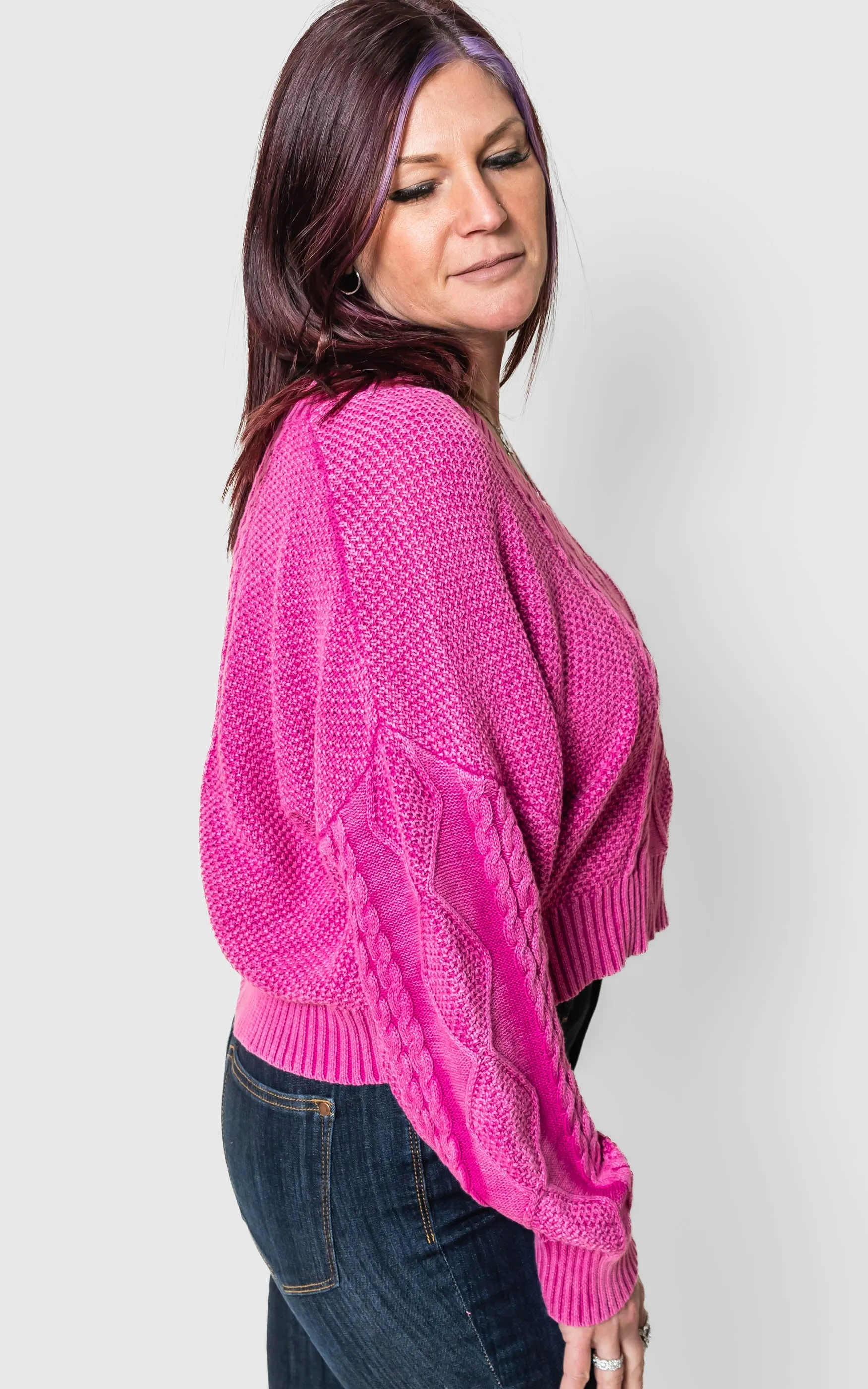 Vintage V-Neck Cable Knit Sweater - POL