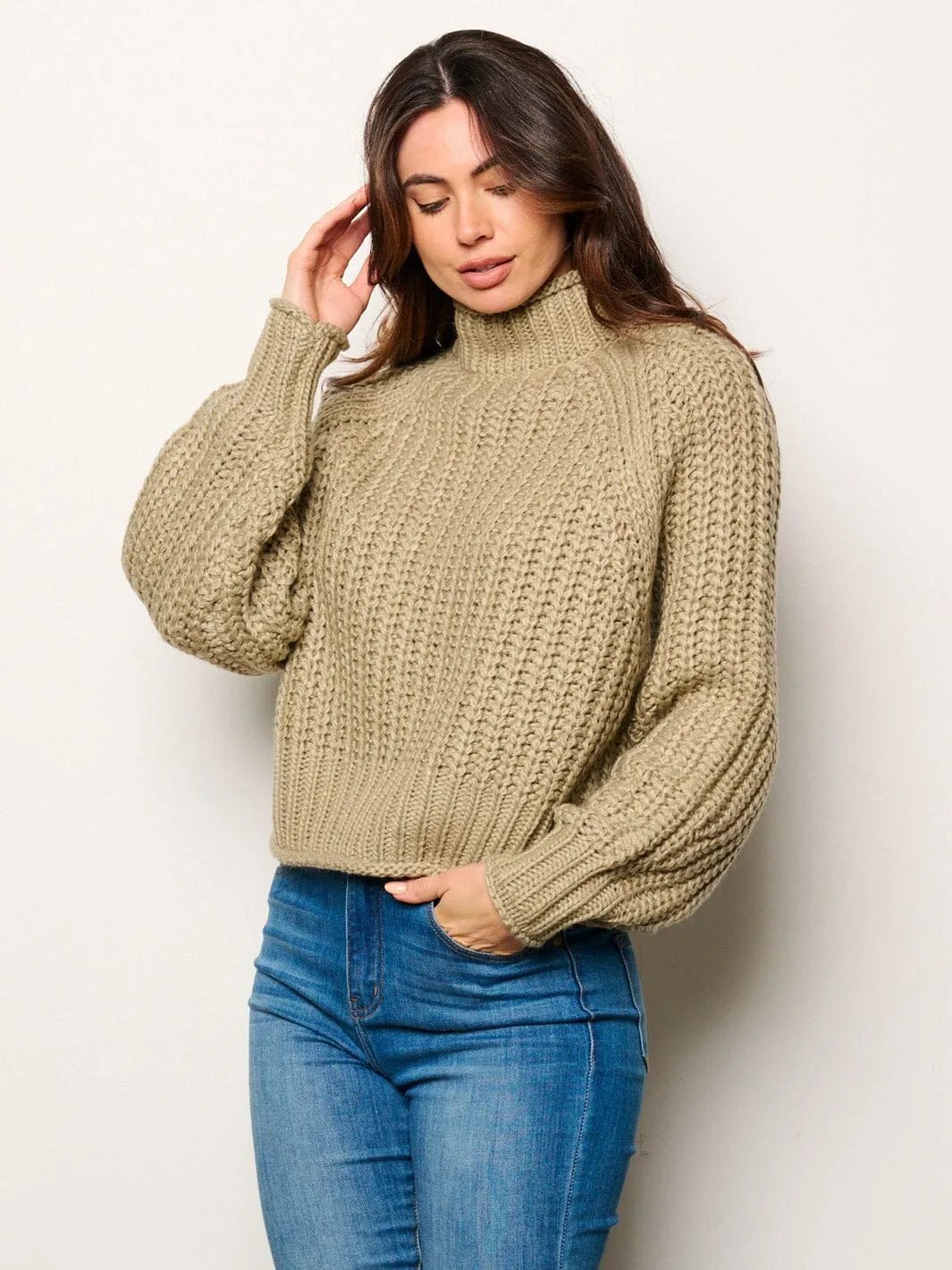 WOMEN'S LONG SLEEVE MOCK NECK KNITTED SWEATER